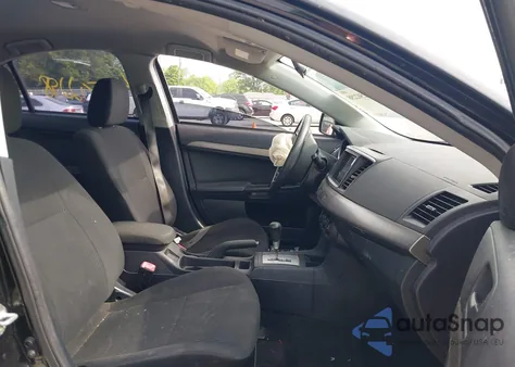 2014 Mitsubishi Lancer Es/Es Sport z USA, uszkodzony, nr VIN JA32U2FU1EU012868